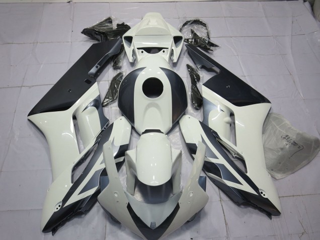 2004-2005 White and Silver Honda CBR1000RR Fairings Canada 2004-2005 White and Silver Honda CBR1000RR Fairings Canada