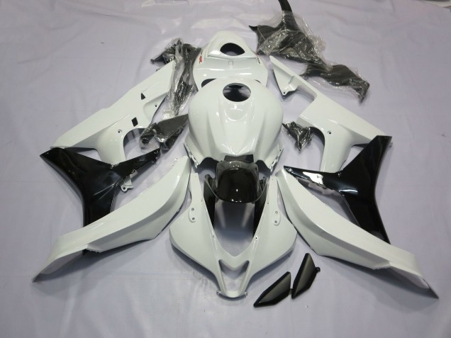 2007-2008 Gloss White and Black Honda CBR600RR Fairings Canada 2007-2008 Gloss White and Black Honda CBR600RR Fairings Canada