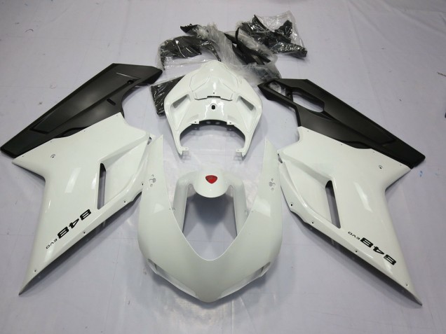 2007-2012 White and Black 848 Ducati 848 1098 1198 Fairings Canada 2007-2012 White and Black 848 Ducati 848 1098 1198 Fairings Canada